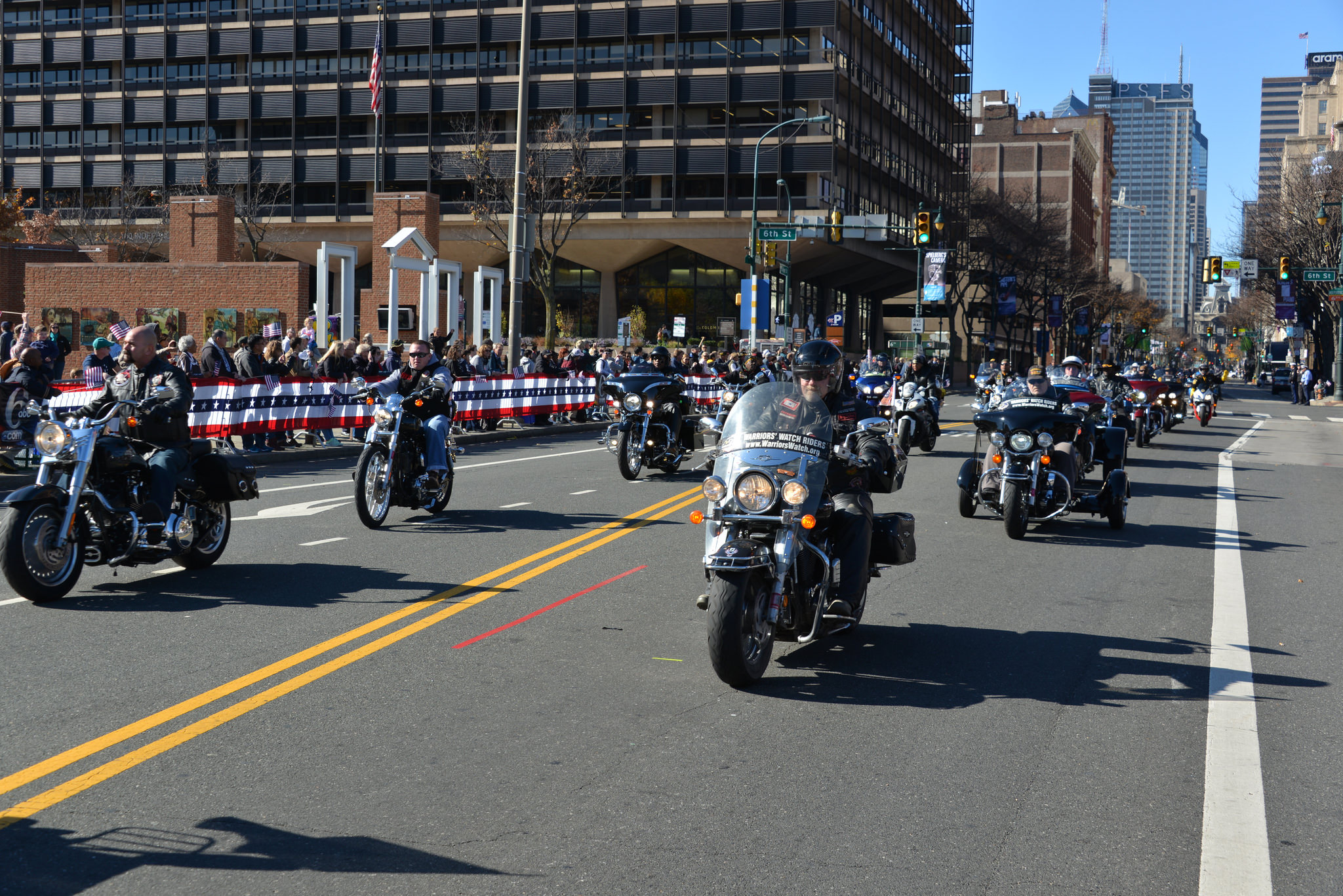 Is veterans day holiday a public holiday